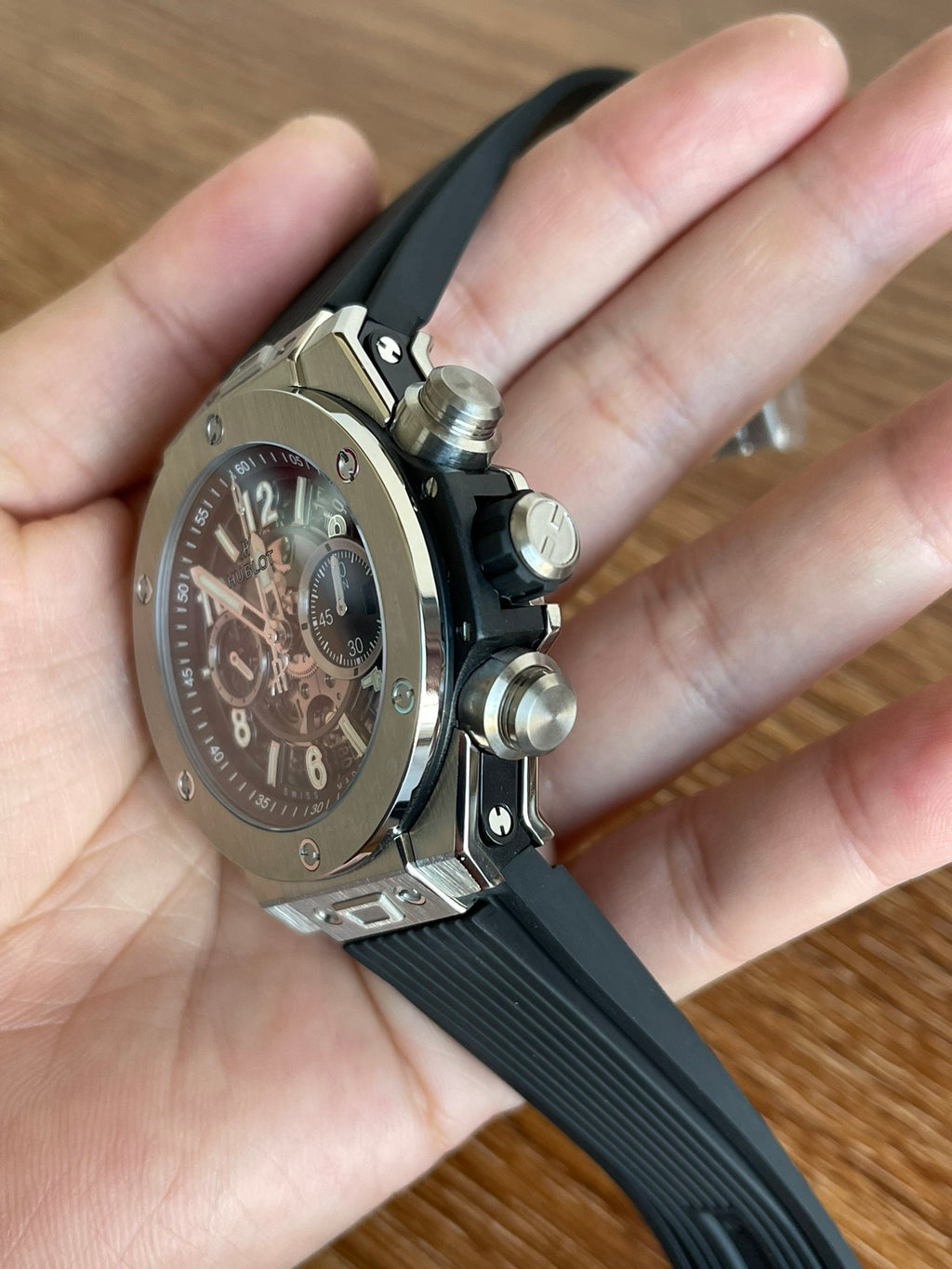 Hublot Big Bang Chronograph | 44MM | ตัวเรือนไทเทเนียม/สแตนเลสสตีล | หน้าปัดสเกเลตัน | จับเวลา Chronograph | กลไกอัตโนมัติ HUB4100