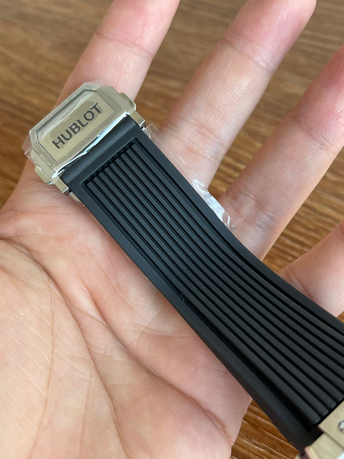 Hublot Big Bang Chronograph | 44MM | ตัวเรือนไทเทเนียม/สแตนเลสสตีล | หน้าปัดสเกเลตัน | จับเวลา Chronograph | กลไกอัตโนมัติ HUB4100