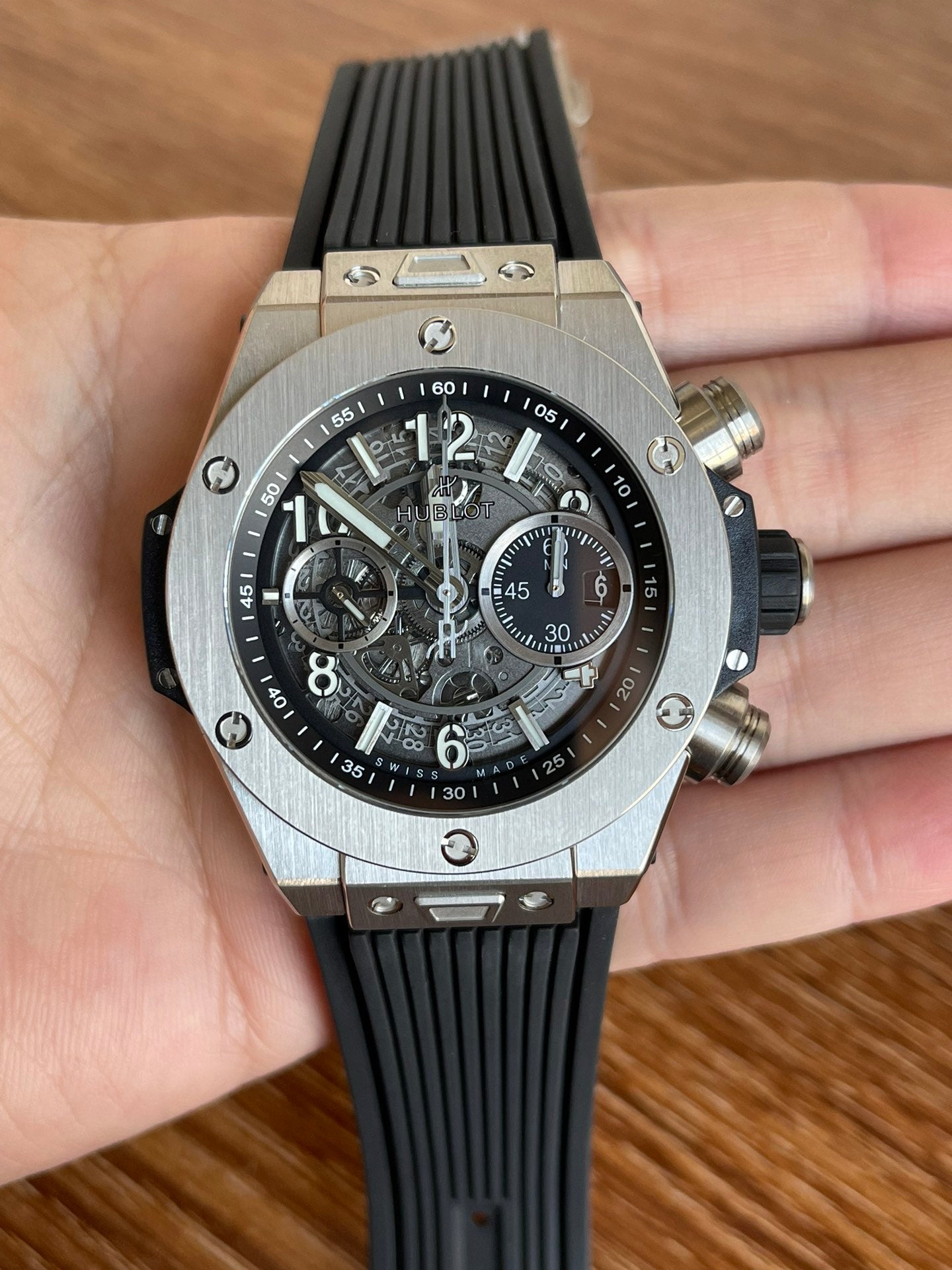 Hublot Big Bang Chronograph | 44MM | ตัวเรือนไทเทเนียม/สแตนเลสสตีล | หน้าปัดสเกเลตัน | จับเวลา Chronograph | กลไกอัตโนมัติ HUB4100