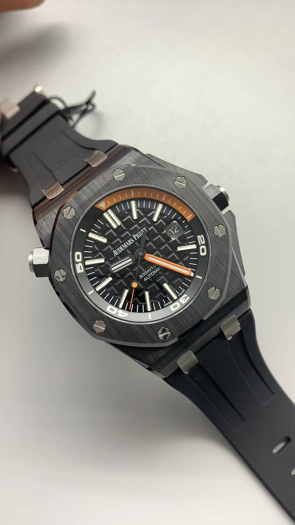 Audemars Piguet Royal Oak Offshore Diver 15707CE | 42MM | ตัวเรือนเซรามิกสีดำ | หน้าปัดสีดำ | กลไกอัตโนมัติ Cal.3120