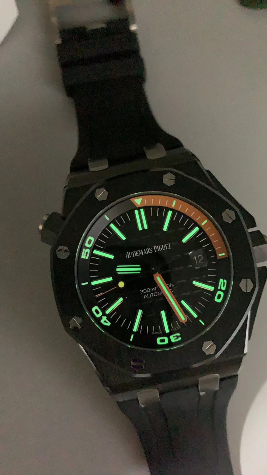 Audemars Piguet Royal Oak Offshore Diver 15707CE | 42MM | ตัวเรือนเซรามิกสีดำ | หน้าปัดสีดำ | กลไกอัตโนมัติ Cal.3120