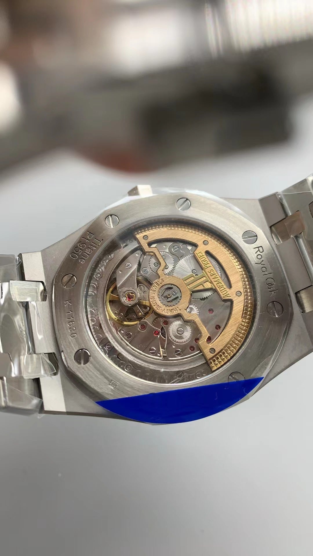 Audemars Piguet Royal Oak 15202ST | 39MM | ตัวเรือนสแตนเลสสตีล | หน้าปัดสีน้ำเงินไล่เฉด (Gradient Blue) | กลไกอัตโนมัติ Cal.2121