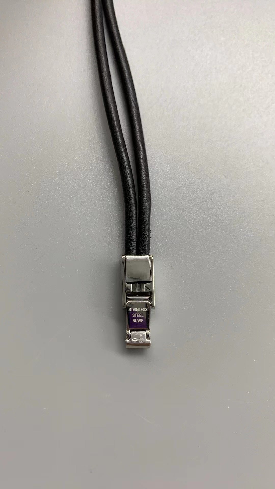 Jaeger-LeCoultre Reverso One Duetto Jewelry | 40×20MM | ตัวเรือนสแตนเลสสตีล | ขอบประดับเพชร | หน้าปัดสีเงิน | สายหนังเส้นเล็กสีดำ | กลไกไขลาน