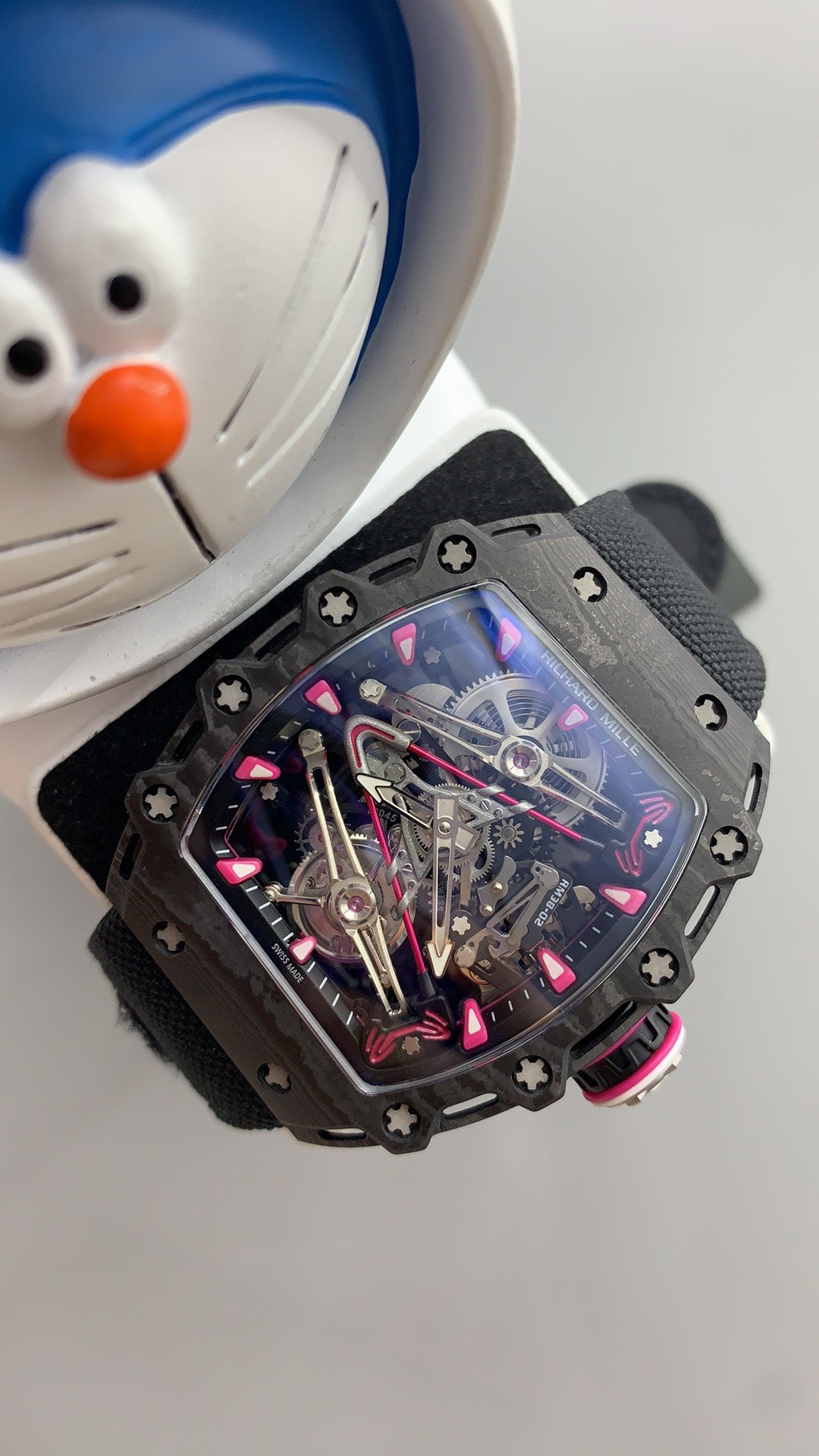 Richard Mille RM38-02 | 42MM | ตัวเรือนคาร์บอนไฟเบอร์ TPT + โครงไทเทเนียม | หน้าปัดสเกเลตัน | กลไกไขลานมือ Flying Tourbillon