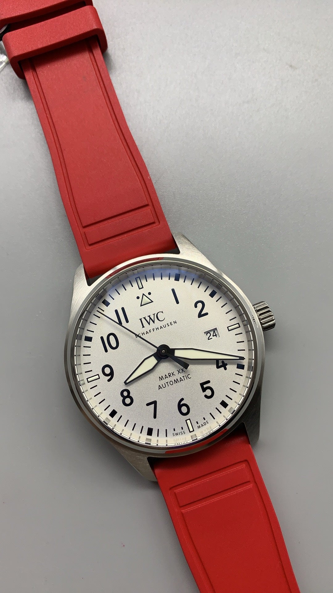 IWC Pilot’s Watch Mark XX | 40MM | หน้าปัดสีขาว | สายหนังลูกวัวสีดำ