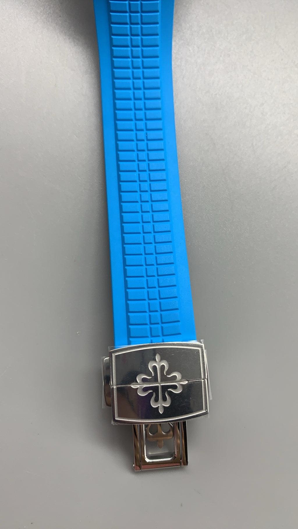 Patek Philippe Aquanaut 5167 | 40MM | หน้าปัดสีดำลายตาราง | สายยางสีน้ำเงิน | กลไกอัตโนมัติ Cal.324 S C