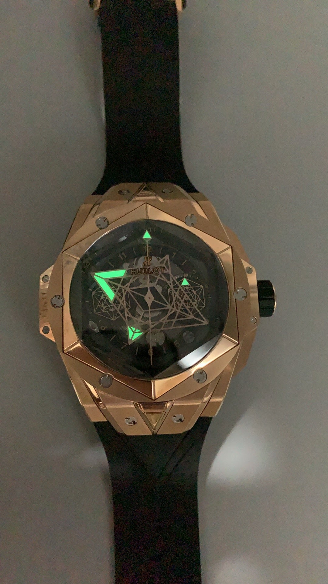 Hublot Big Bang Unico II Sang Bleu | 44MM | ตัวเรือนไทเทเนียม | หน้าปัดสเกเลตันลายเรขาคณิต | จับเวลา Chronograph | กลไกอัตโนมัติ HUB1280