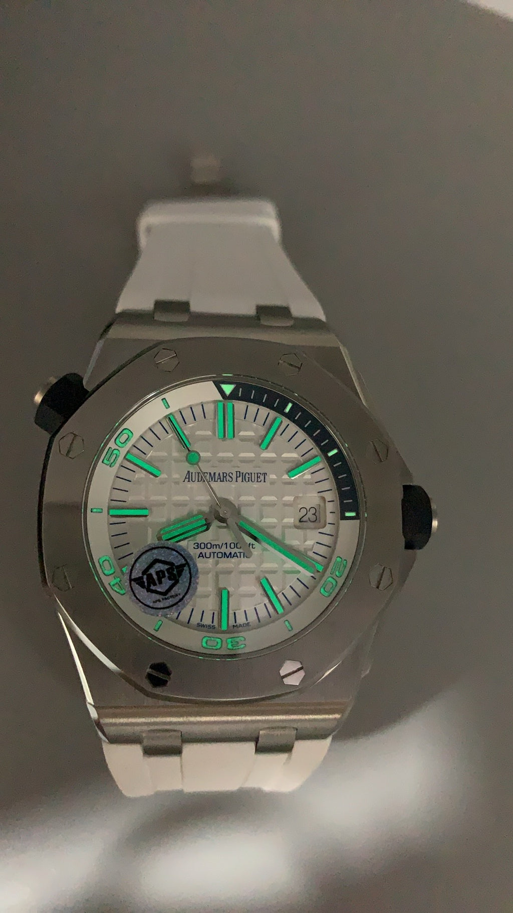 Audemars Piguet Royal Oak Offshore Diver 15710ST | 42MM | ตัวเรือนสแตนเลสสตีล | หน้าปัดสีคลาสสิก | กลไกอัตโนมัติ Cal.3120
