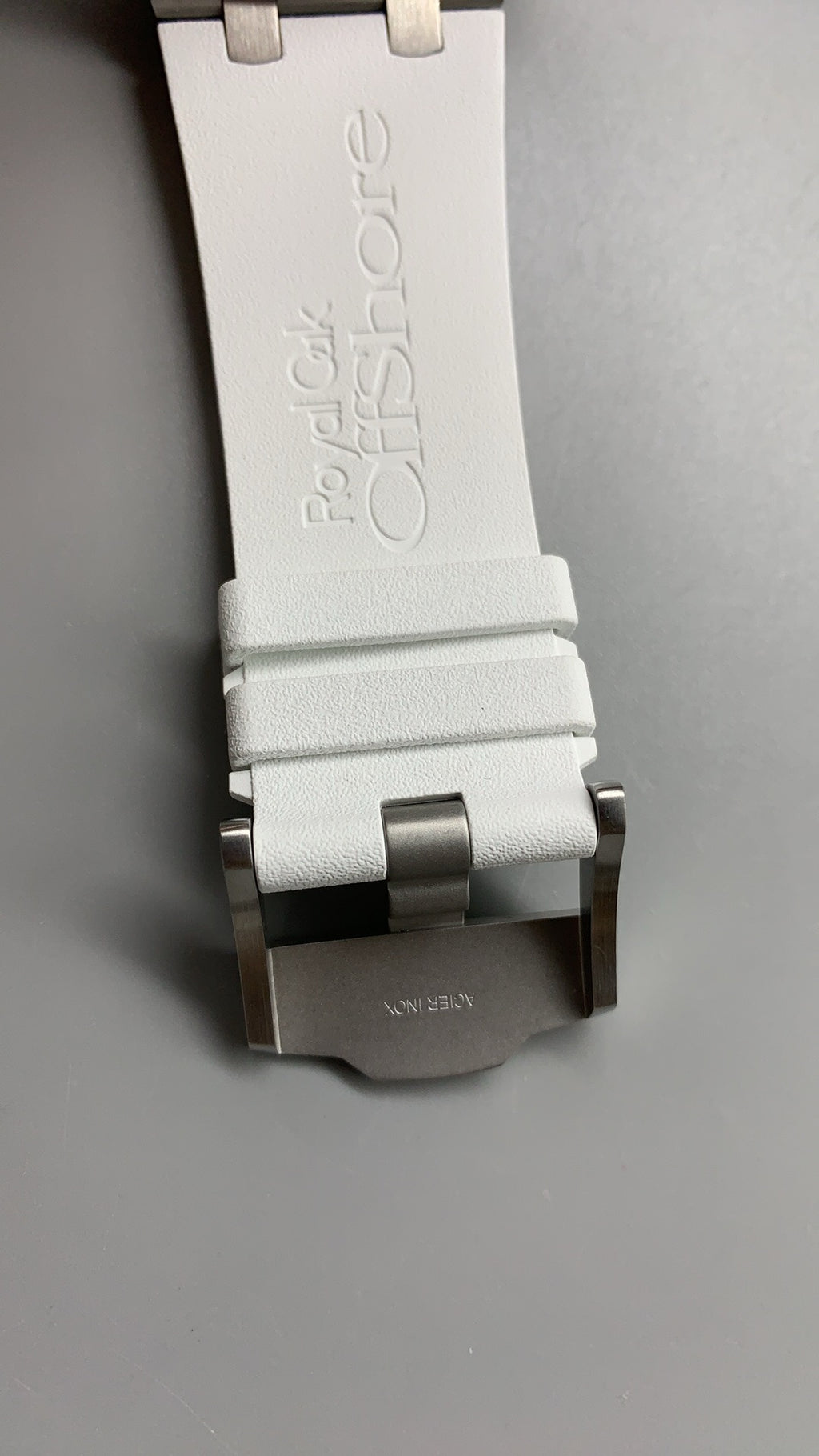 Audemars Piguet Royal Oak Offshore Diver 15710ST | 42MM | ตัวเรือนสแตนเลสสตีล | หน้าปัดสีคลาสสิก | กลไกอัตโนมัติ Cal.3120