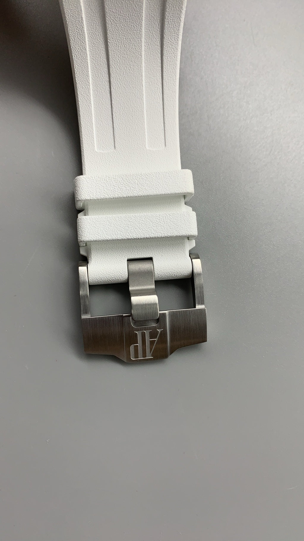 Audemars Piguet Royal Oak Offshore Diver 15710ST | 42MM | ตัวเรือนสแตนเลสสตีล | หน้าปัดสีคลาสสิก | กลไกอัตโนมัติ Cal.3120