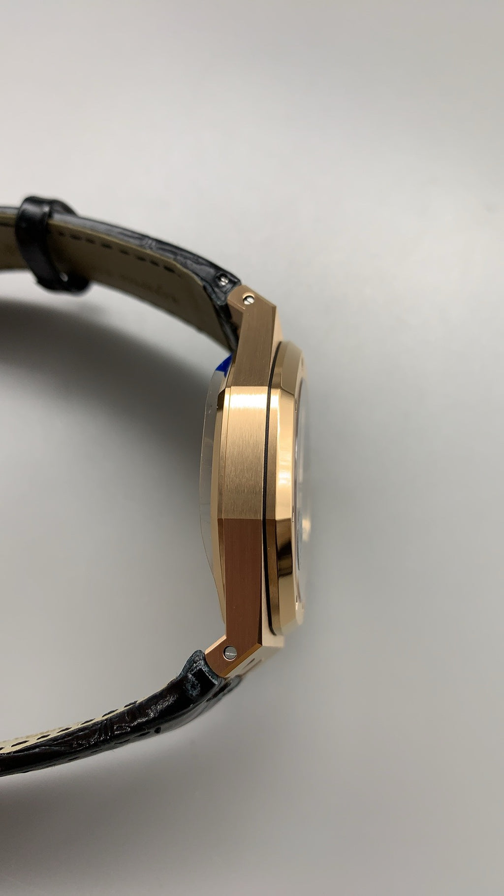 Audemars Piguet Royal Oak 15400ST | 41MM | ตัวเรือนสแตนเลสสตีล | หน้าปัดสีคลาสสิก | สายหนัง | กลไกอัตโนมัติ Cal.3120