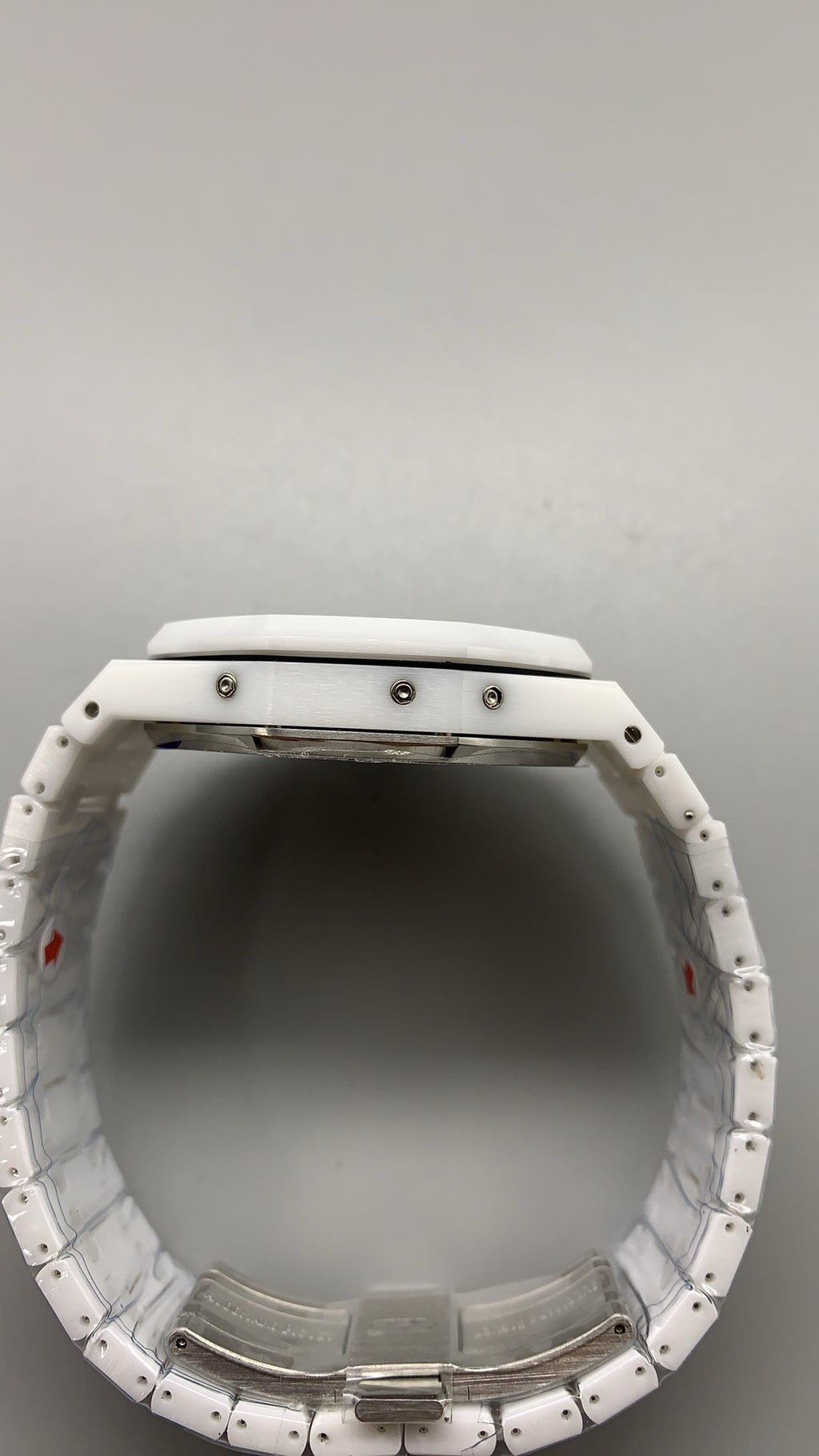 Audemars Piguet Royal Oak Perpetual Calendar 26579CB | 41MM | ตัวเรือนเซรามิกสีขาว | หน้าปัดสีน้ำเงิน | ปฏิทินถาวร (Perpetual Calendar) | กลไกอัตโนมัติ Cal.5134