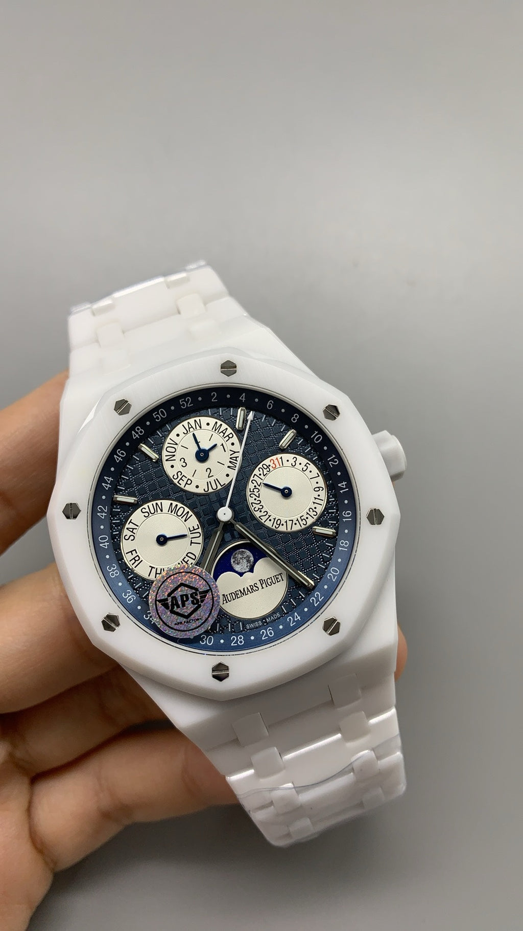 Audemars Piguet Royal Oak Perpetual Calendar 26579CB | 41MM | ตัวเรือนเซรามิกสีขาว | หน้าปัดสีน้ำเงิน | ปฏิทินถาวร (Perpetual Calendar) | กลไกอัตโนมัติ Cal.5134
