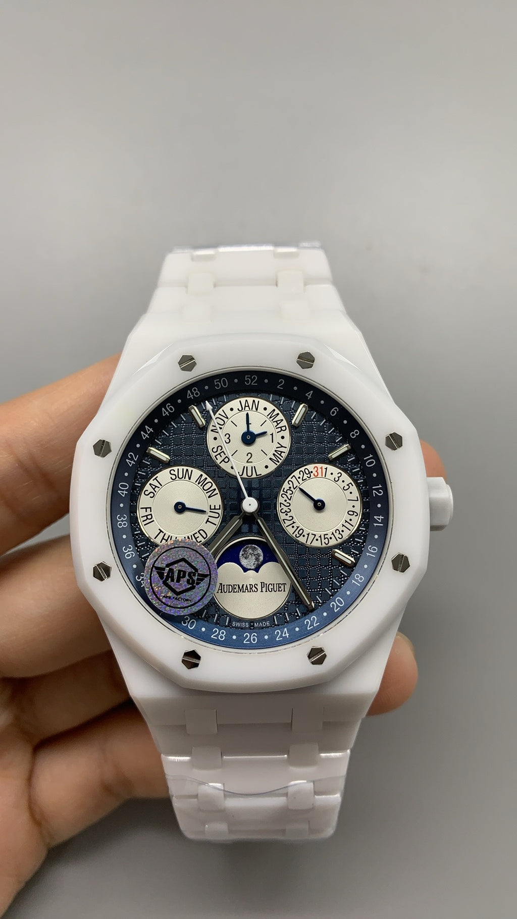Audemars Piguet Royal Oak Perpetual Calendar 26579CB | 41MM | ตัวเรือนเซรามิกสีขาว | หน้าปัดสีน้ำเงิน | ปฏิทินถาวร (Perpetual Calendar) | กลไกอัตโนมัติ Cal.5134