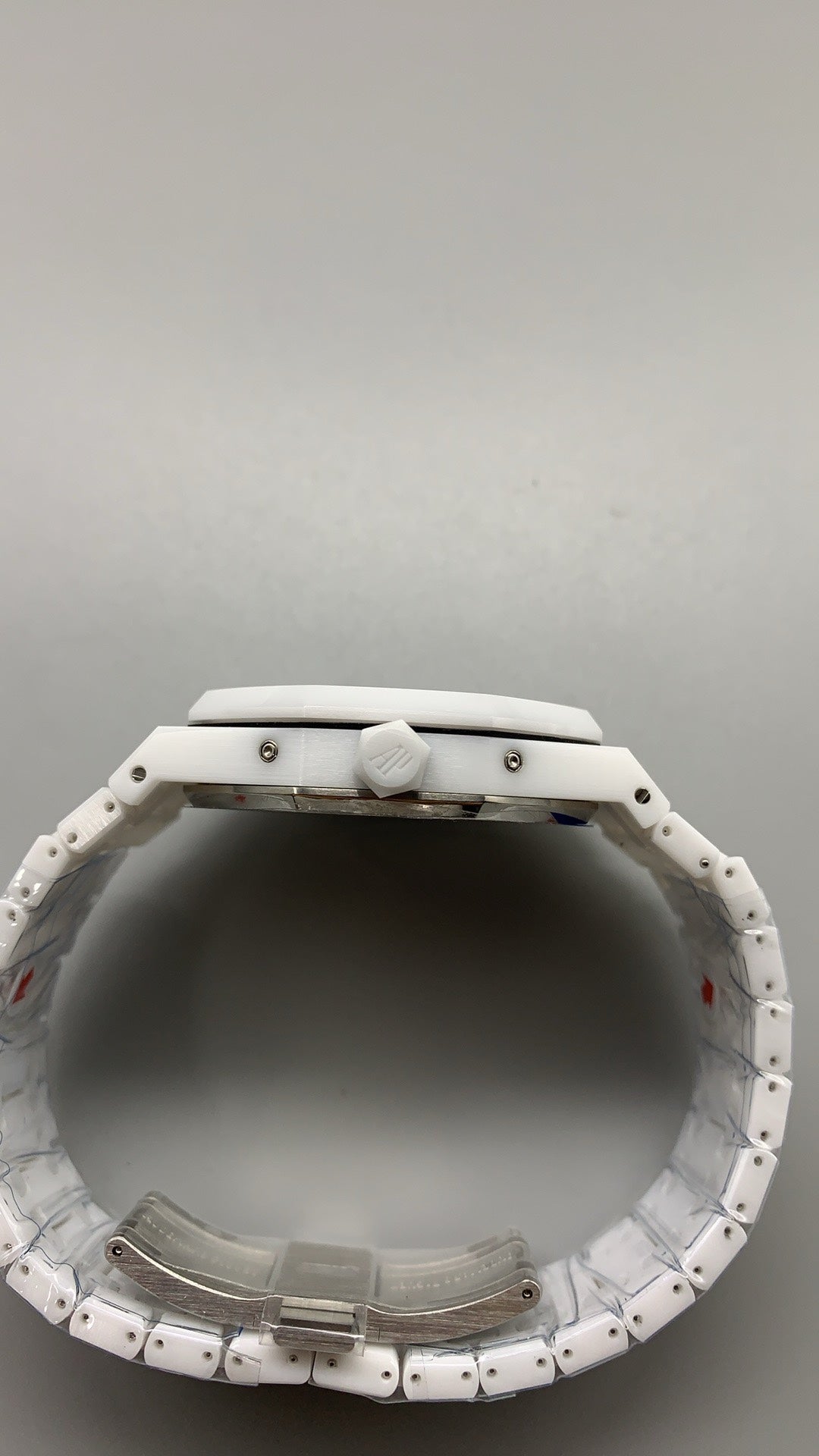 Audemars Piguet Royal Oak Perpetual Calendar 26579CB | 41MM | ตัวเรือนเซรามิกสีขาว | หน้าปัดสีน้ำเงิน | ปฏิทินถาวร (Perpetual Calendar) | กลไกอัตโนมัติ Cal.5134