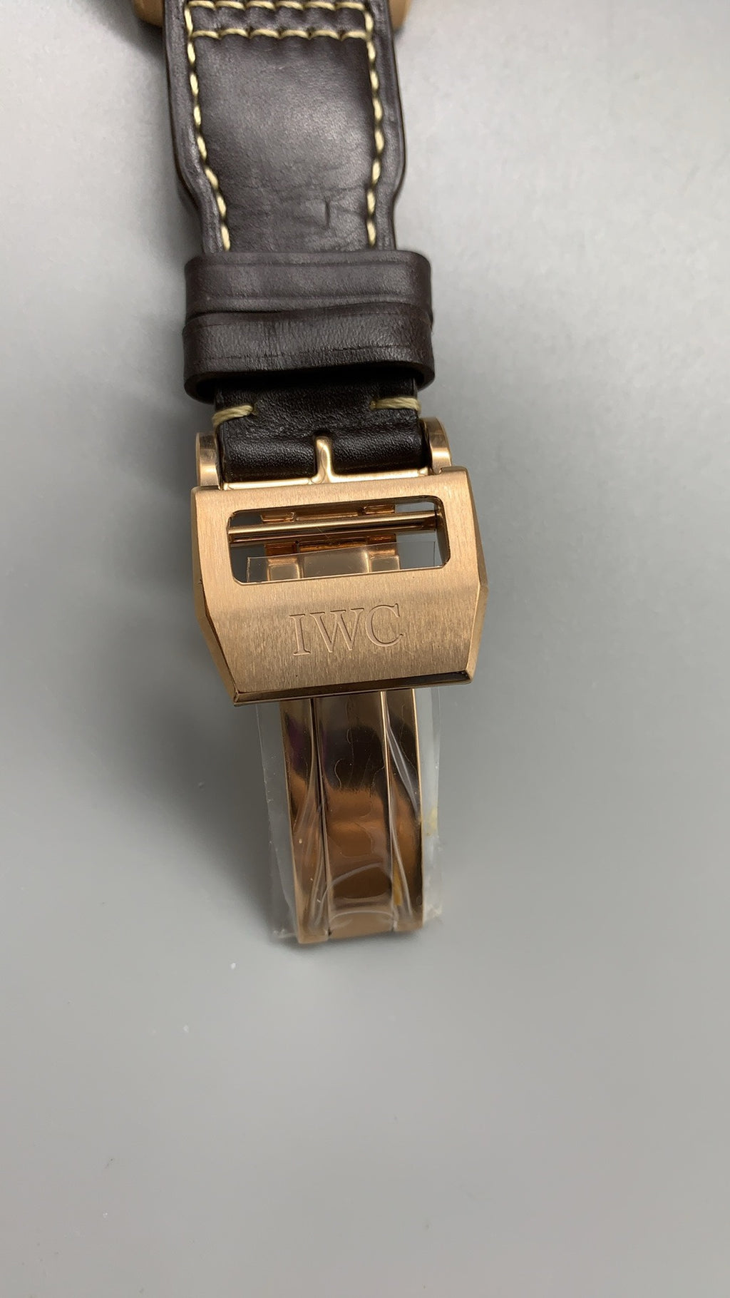 IWC Big Pilot’s Annual Calendar “Le Petit Prince” | 46MM | หน้าปัดสีน้ำเงิน | ตัวเรือนทองกุหลาบ | สายหนังสีน้ำตาล