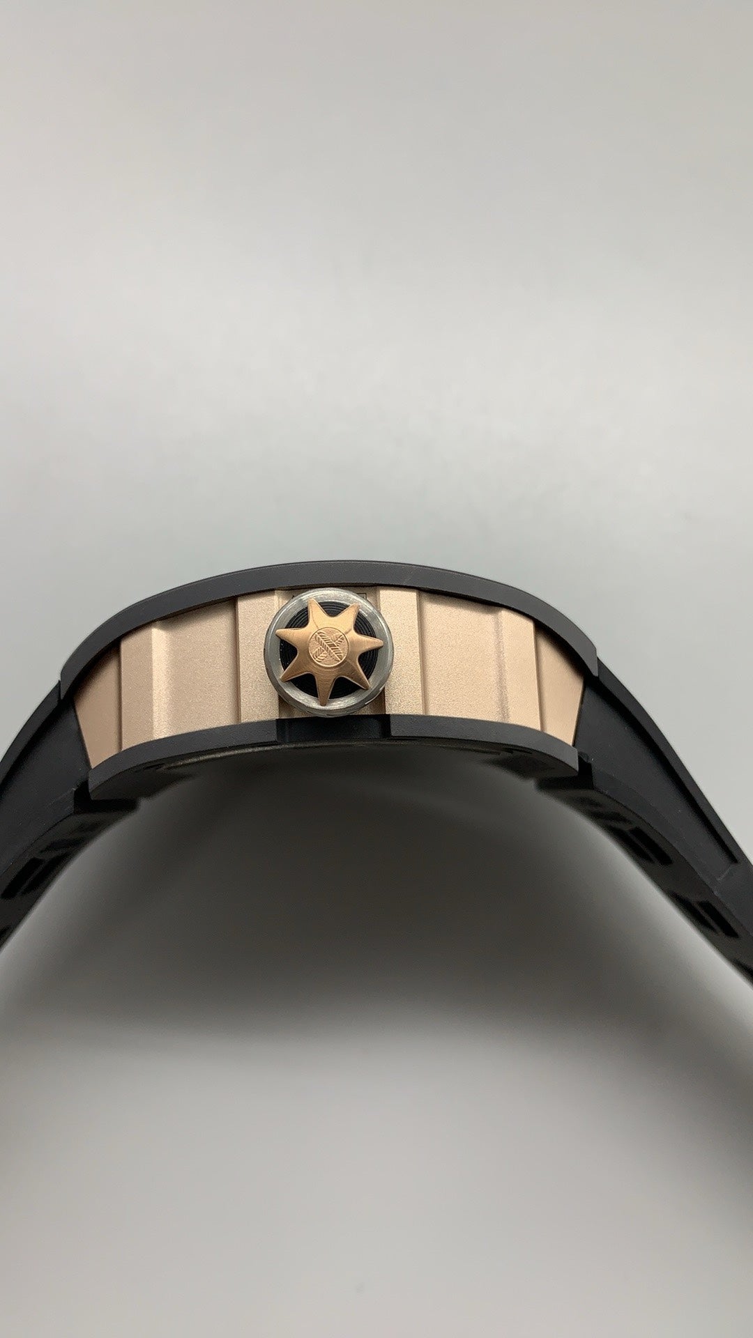 Richard Mille RM035 Black Phantom | 42MM | ตัวเรือนคาร์บอนไฟเบอร์ NTPT + โครงไทเทเนียม | โทนสีดำด้านทั้งเรือน | หน้าปัดสเกเลตัน | กลไกไขลานมือ RMUL1