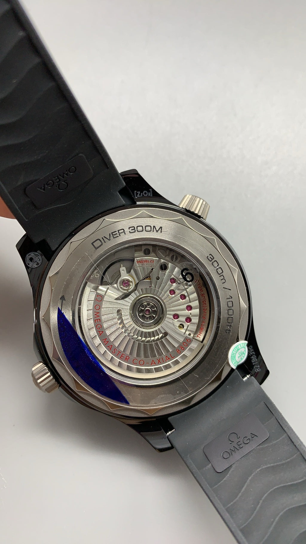 Omega Seamaster Diver 300M 42MM | กลไกอัตโนมัติ Co-Axial Master Chronometer ขนาดตัวเรือน: 42 มม.