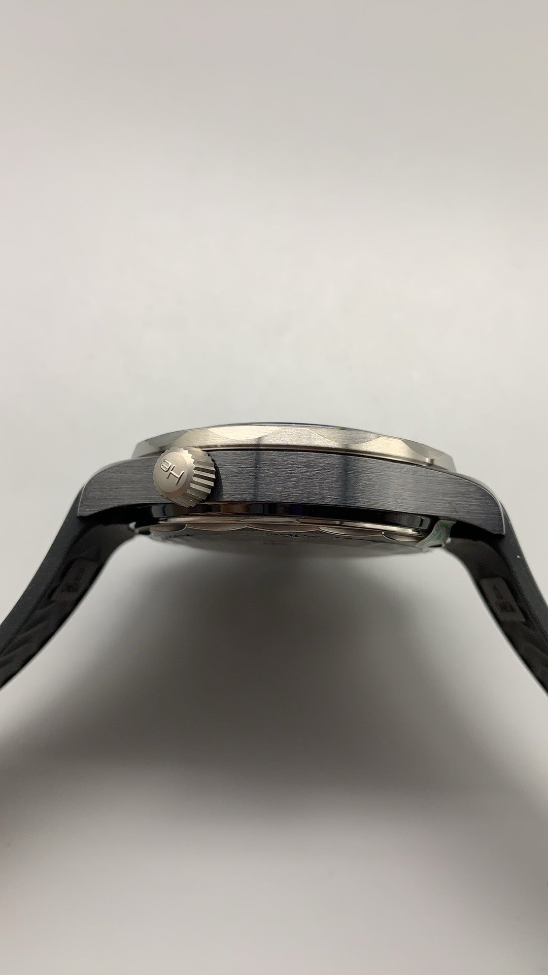 Omega Seamaster Diver 300M 42MM | กลไกอัตโนมัติ Co-Axial Master Chronometer ขนาดตัวเรือน: 42 มม.