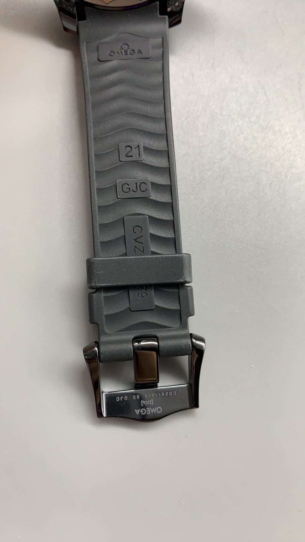 Omega Seamaster Diver 300M 42MM | กลไกอัตโนมัติ Co-Axial Master Chronometer ขนาดตัวเรือน: 42 มม.