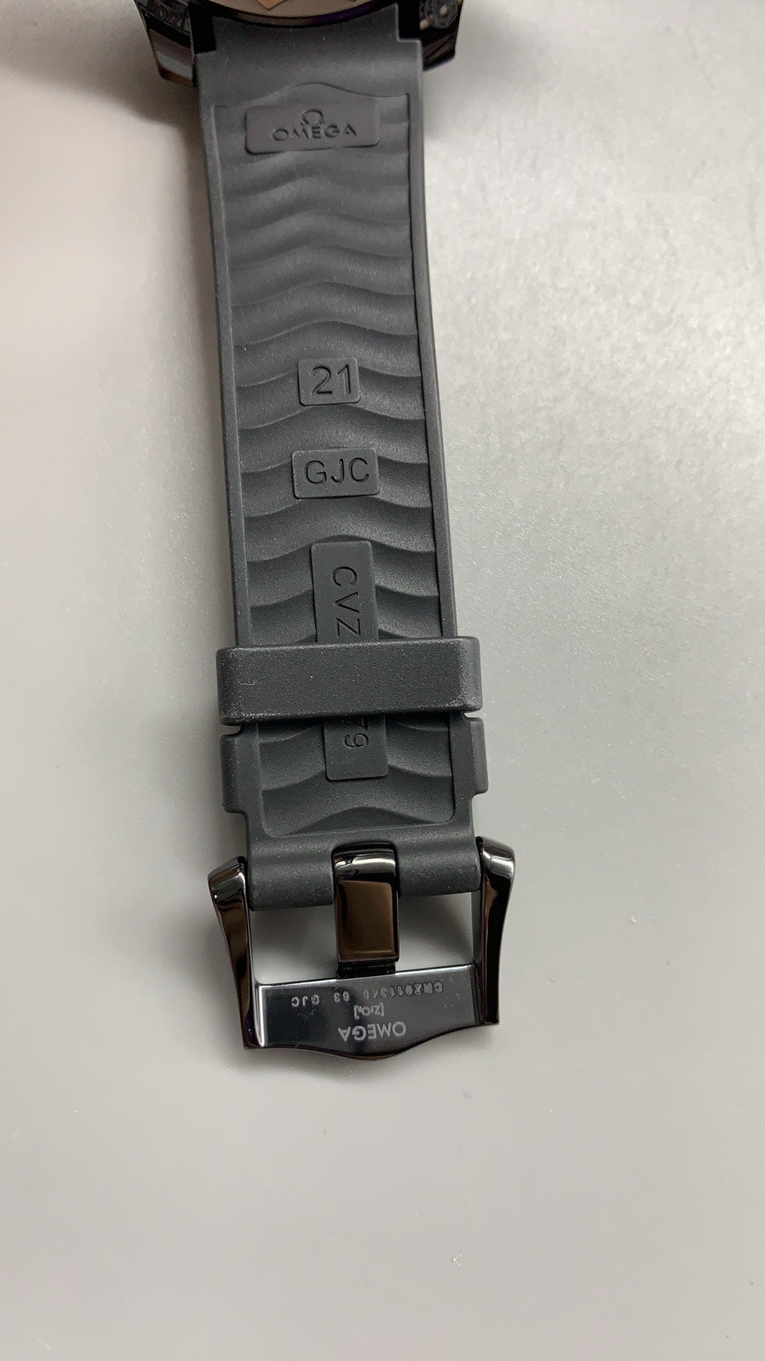 Omega Seamaster Diver 300M 42MM | กลไกอัตโนมัติ Co-Axial Master Chronometer ขนาดตัวเรือน: 42 มม.