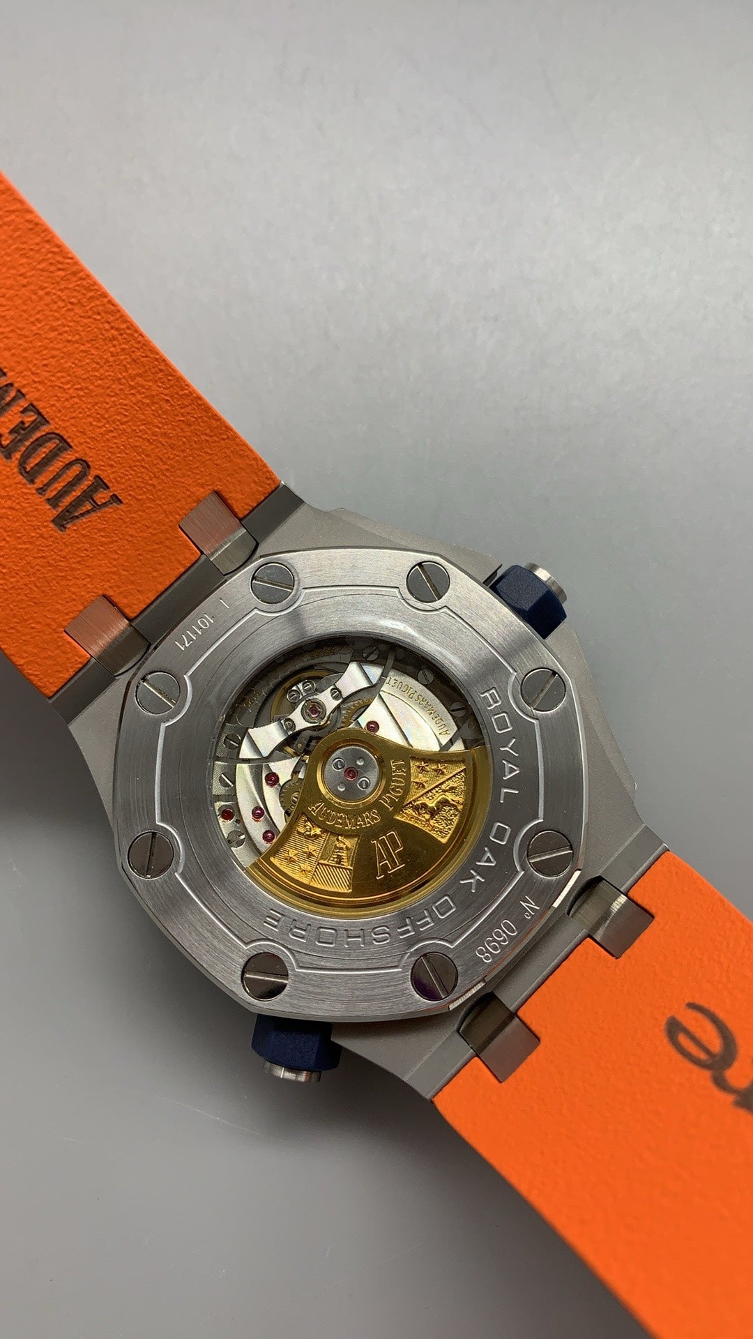 Audemars Piguet Royal Oak Offshore Diver 15710ST | 42MM | ตัวเรือนสแตนเลสสตีล | หน้าปัดสีส้ม | สายยางสีส้ม | กลไกอัตโนมัติ Cal.3120