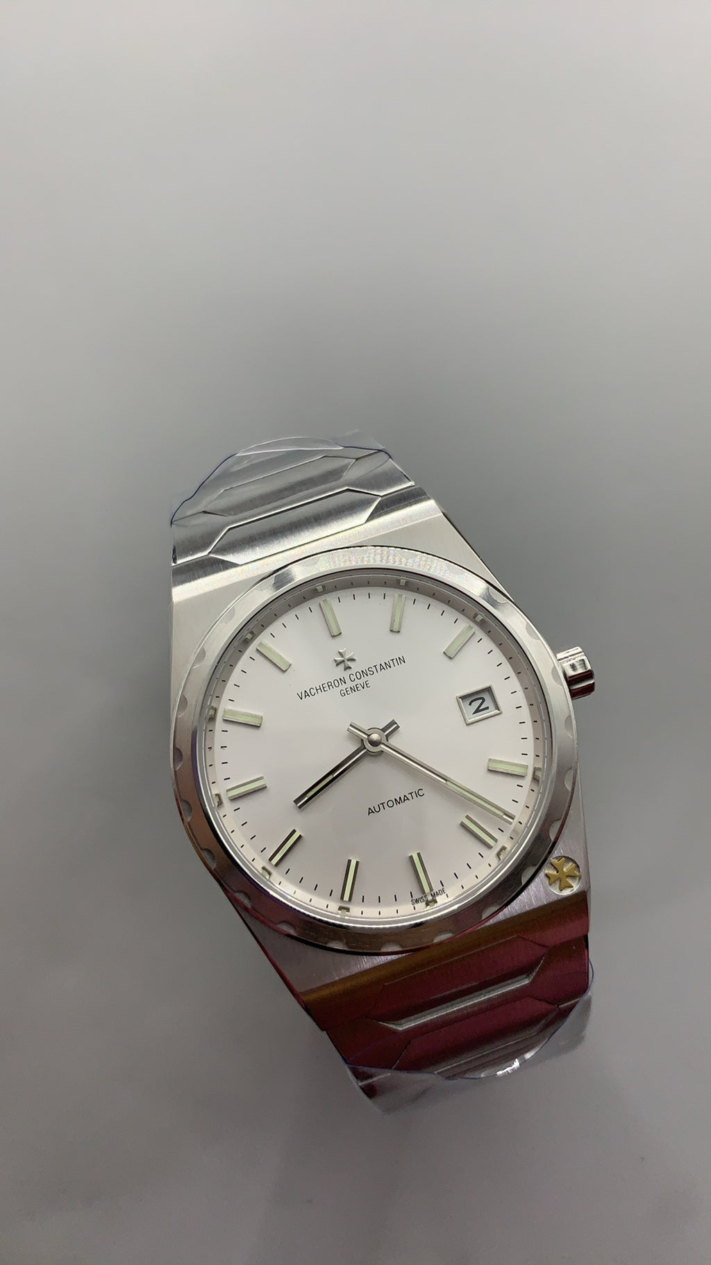 Vacheron Constantin Historiques 222 | 37MM | ตัวเรือนสแตนเลสสตีล | หน้าปัดสีทองแชมเปญ | สายเหล็กสแตนเลส | กลไกอัตโนมัติ Cal.2455/2