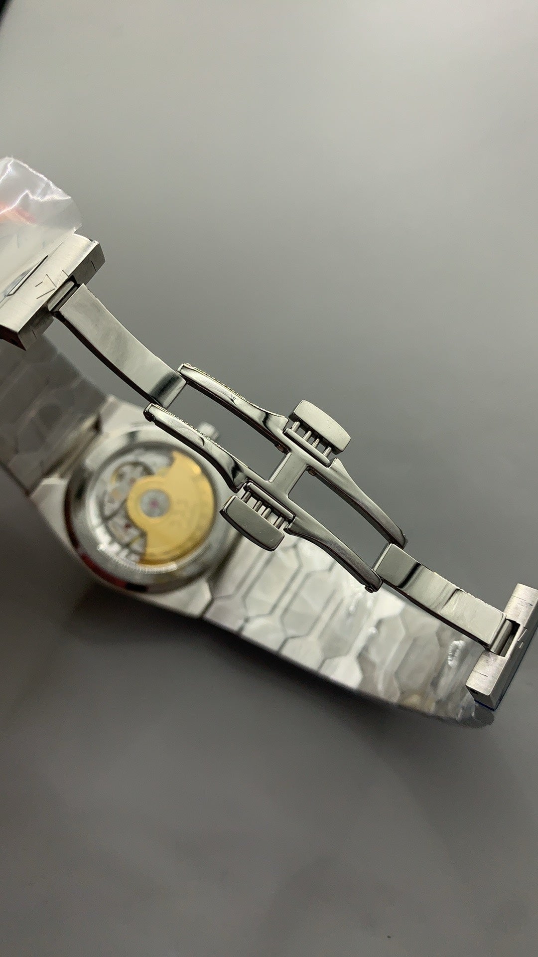 Vacheron Constantin Historiques 222 | 37MM | ตัวเรือนสแตนเลสสตีล | หน้าปัดสีทองแชมเปญ | สายเหล็กสแตนเลส | กลไกอัตโนมัติ Cal.2455/2