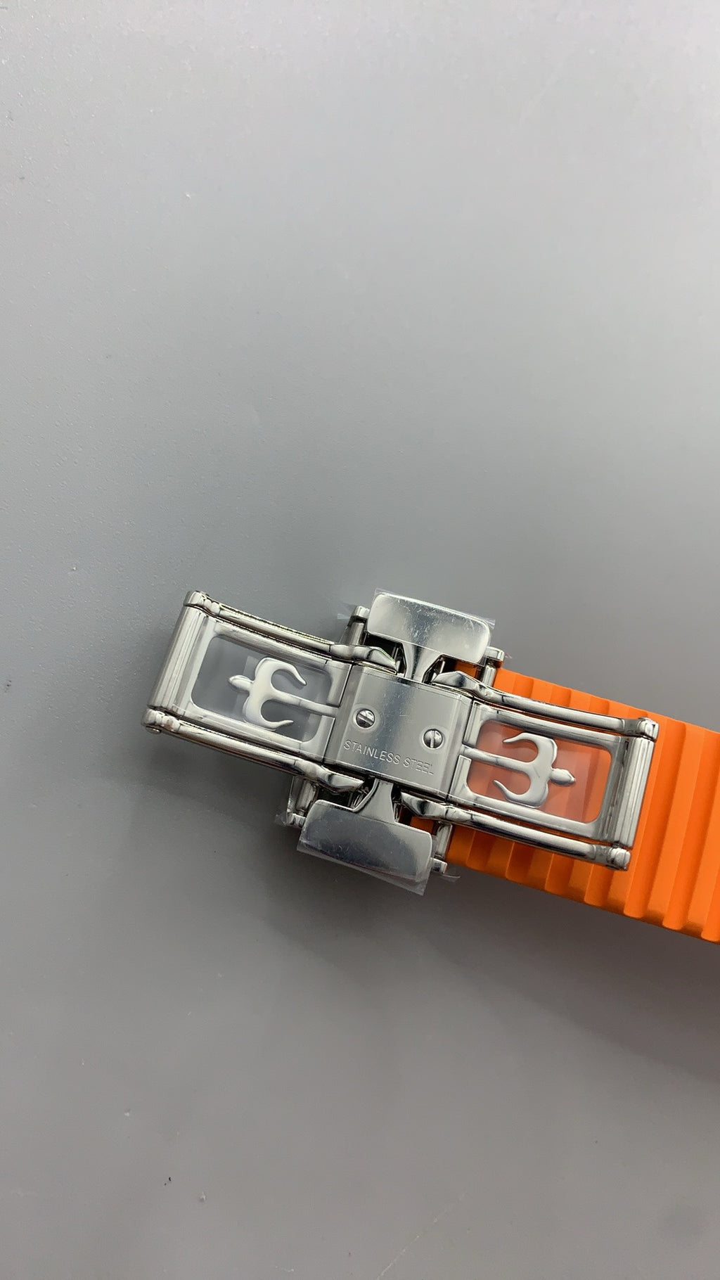 Patek Philippe Aquanaut 5167 | 40MM | หน้าปัดสีดำลายตาราง | สายยางสีส้ม | กลไกอัตโนมัติ Cal.324 S C