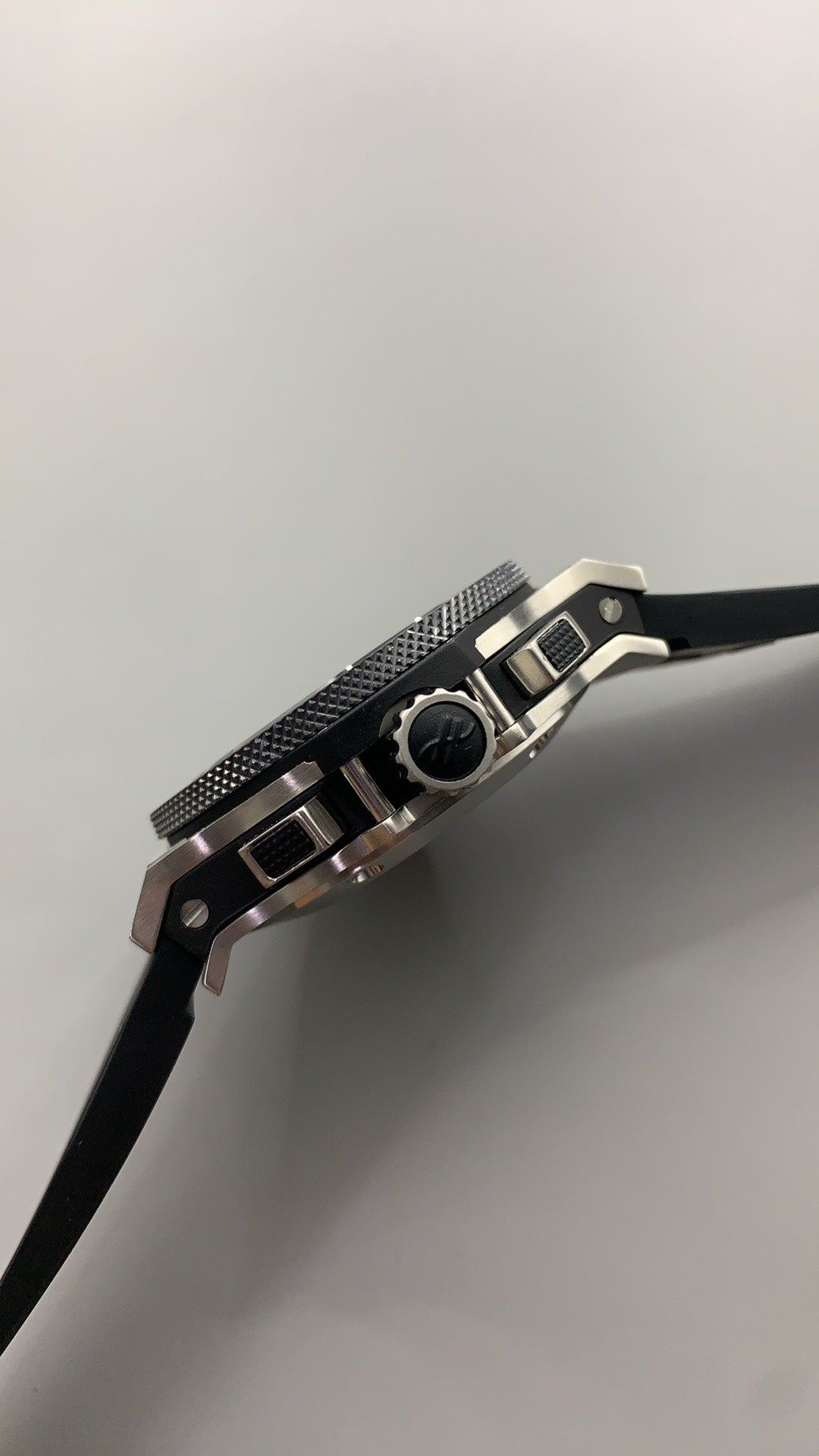 Hublot Big Bang Chronograph | 44MM | ตัวเรือนไทเทเนียม/สแตนเลสสตีล | หน้าปัดสเกเลตัน | จับเวลา Chronograph | กลไกอัตโนมัติ HUB4100