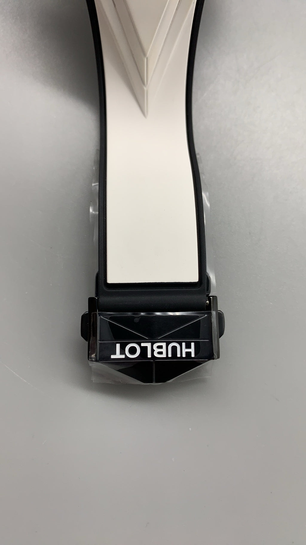 Hublot Big Bang Unico II Sang Bleu | 44MM | ตัวเรือนเซรามิกทั้งเรือน | หน้าปัดสเกเลตันลายเรขาคณิต | จับเวลา Chronograph | กลไกอัตโนมัติ HUB1280