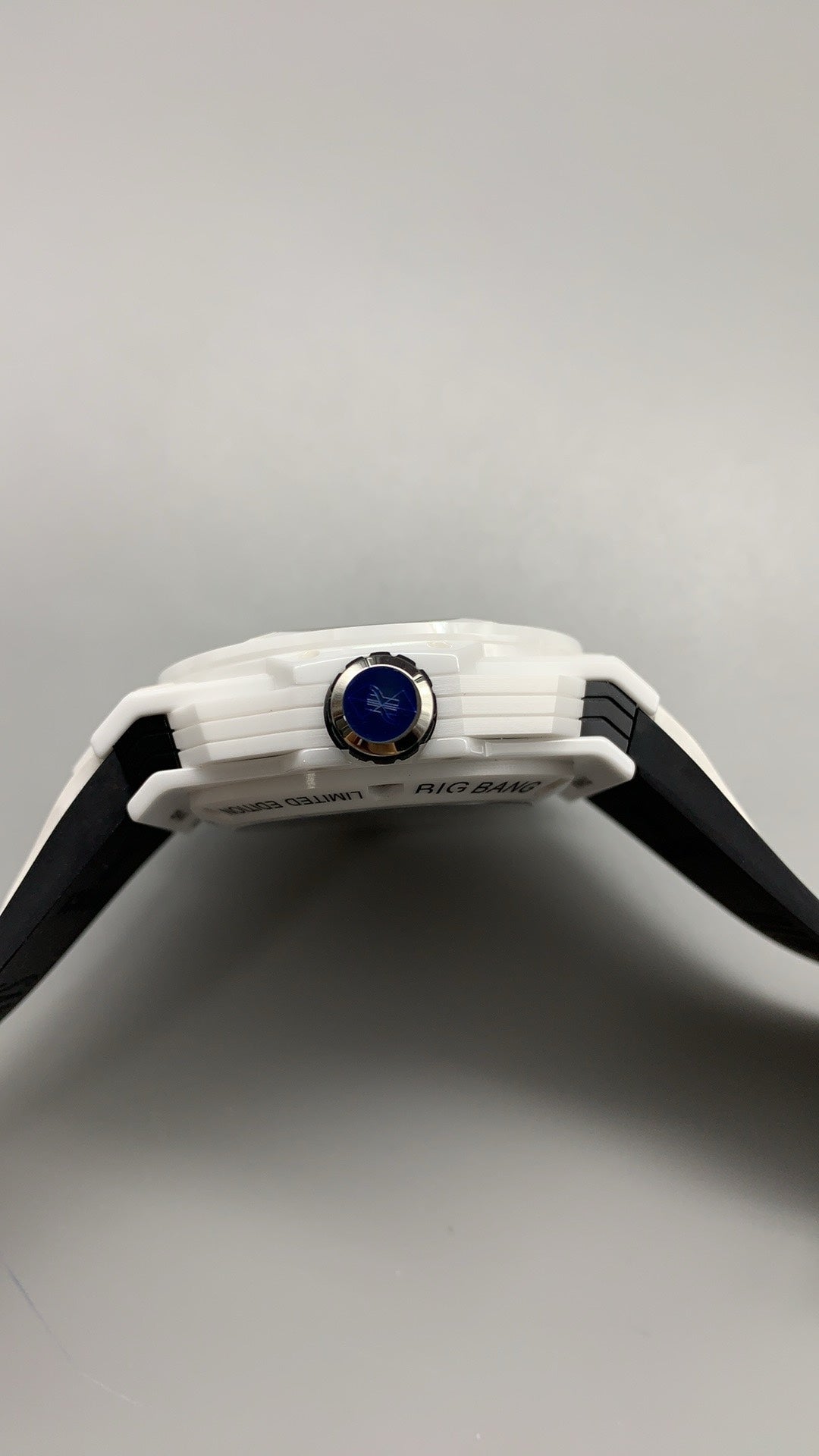 Hublot Big Bang Unico II Sang Bleu | 44MM | ตัวเรือนเซรามิกทั้งเรือน | หน้าปัดสเกเลตันลายเรขาคณิต | จับเวลา Chronograph | กลไกอัตโนมัติ HUB1280