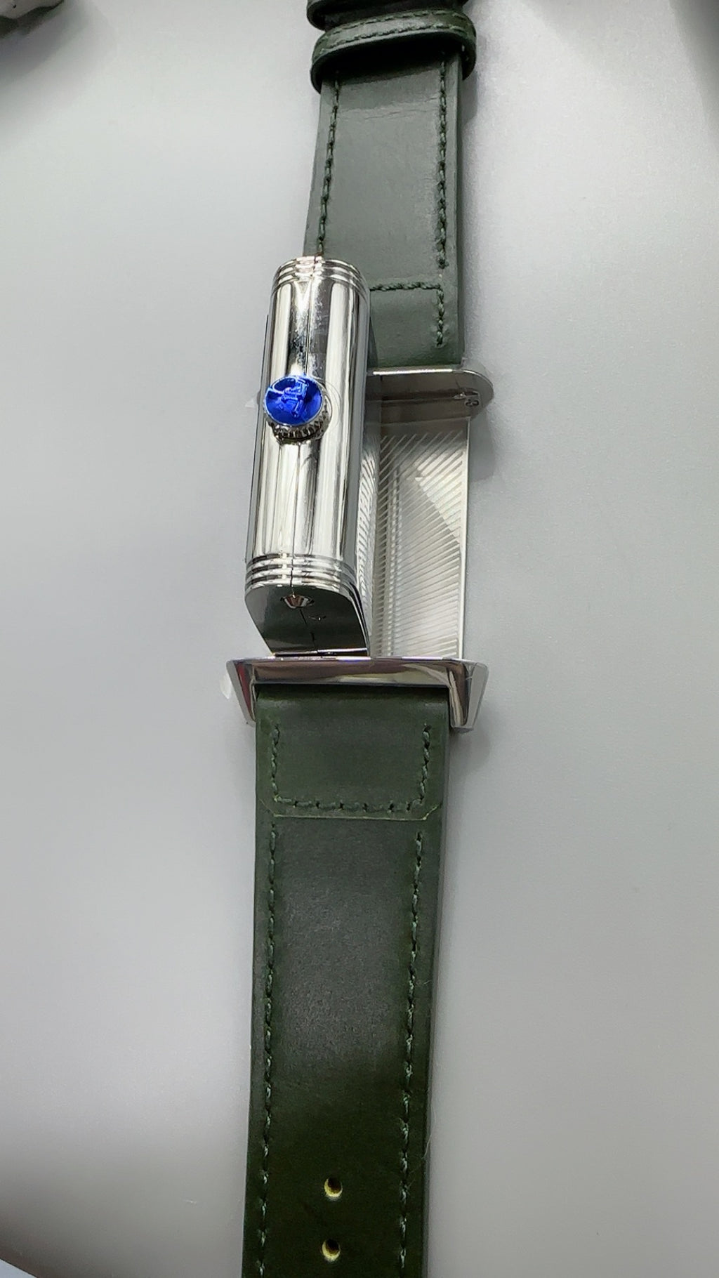 Jaeger-LeCoultre Reverso Tribute Small Seconds | 45.6×27.4MM | ตัวเรือนสแตนเลสสตีล | หน้าปัดสีเขียว | สายหนังจระเข้สีเขียว | กลไกไขลาน Cal.822/2