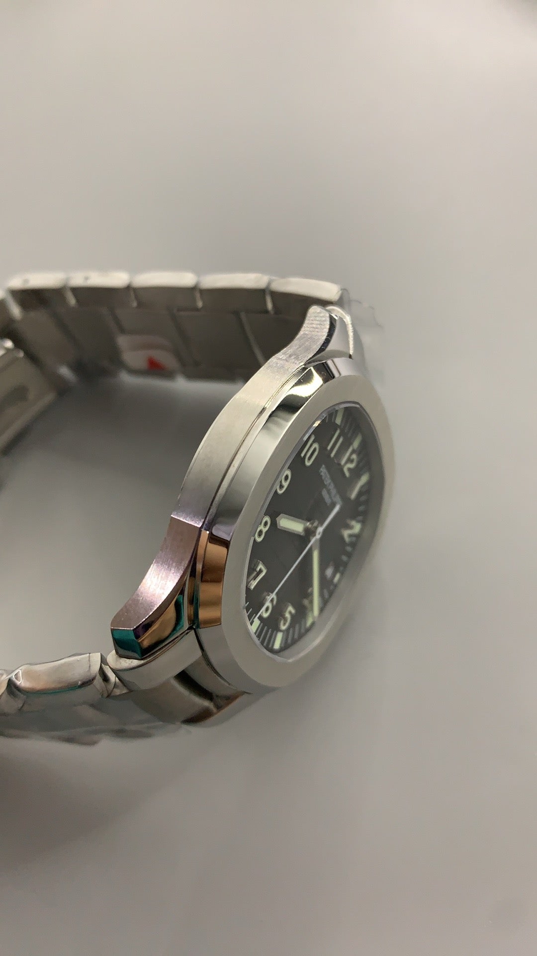 Patek Philippe Aquanaut 5167 | 40MM | หน้าปัดสีดำลายตาราง | สายสแตนเลสสตีล | กลไกอัตโนมัติ Cal.324 S C