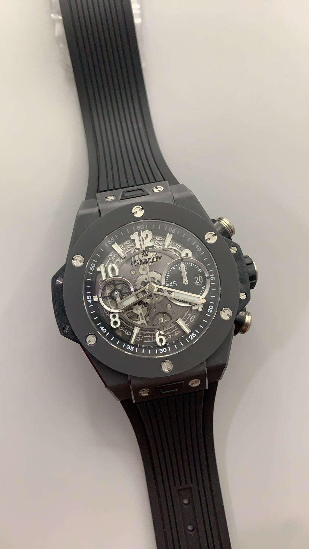 Hublot Big Bang Chronograph | 44MM | ตัวเรือนเซรามิกสีดำ | หน้าปัดสเกเลตัน | จับเวลา Chronograph | กลไกอัตโนมัติ HUB4100