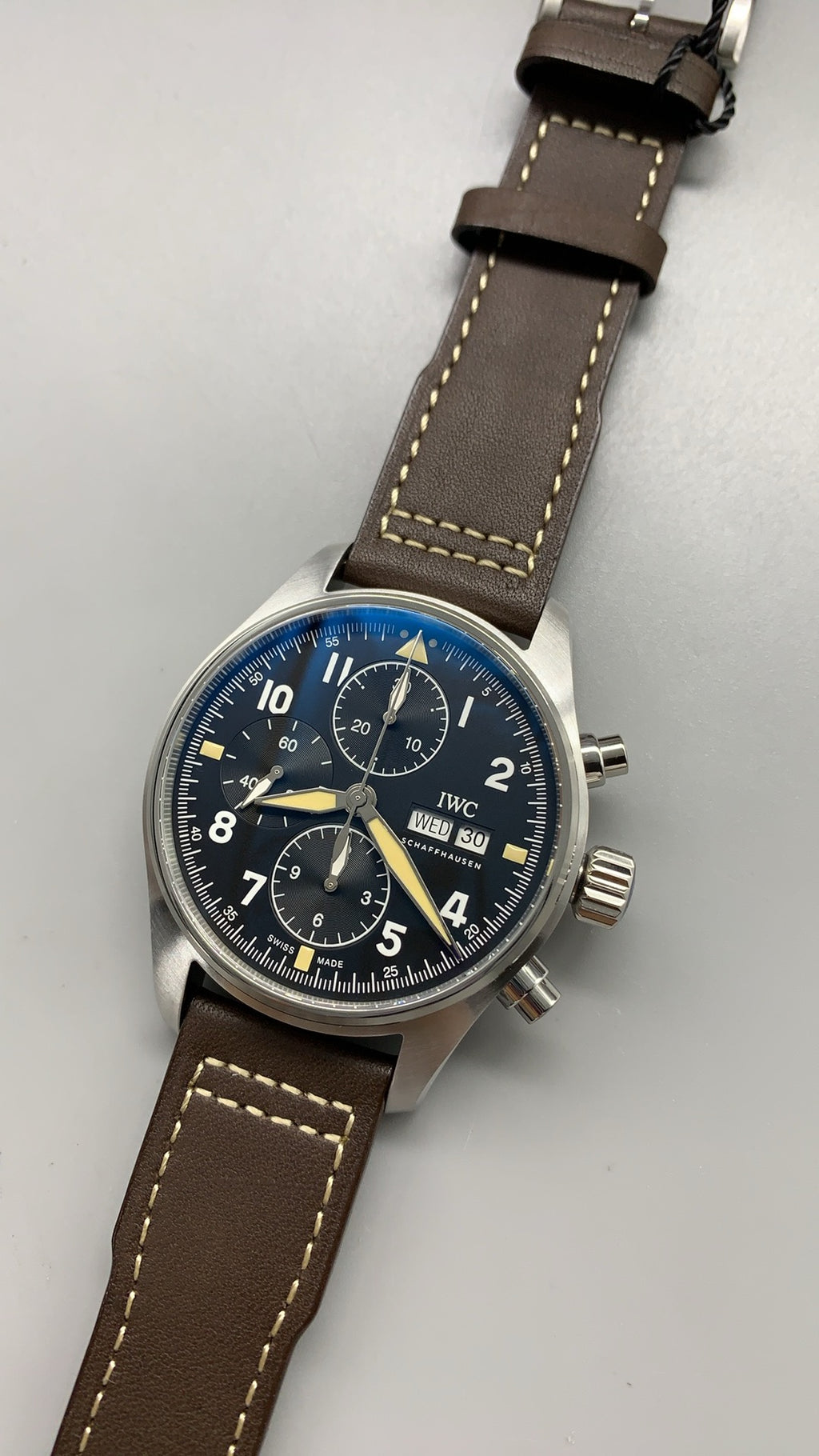 IWC Pilot’s Chronograph | 41MM | หน้าปัดสีดำ | สายหนังสีน้ำตาล