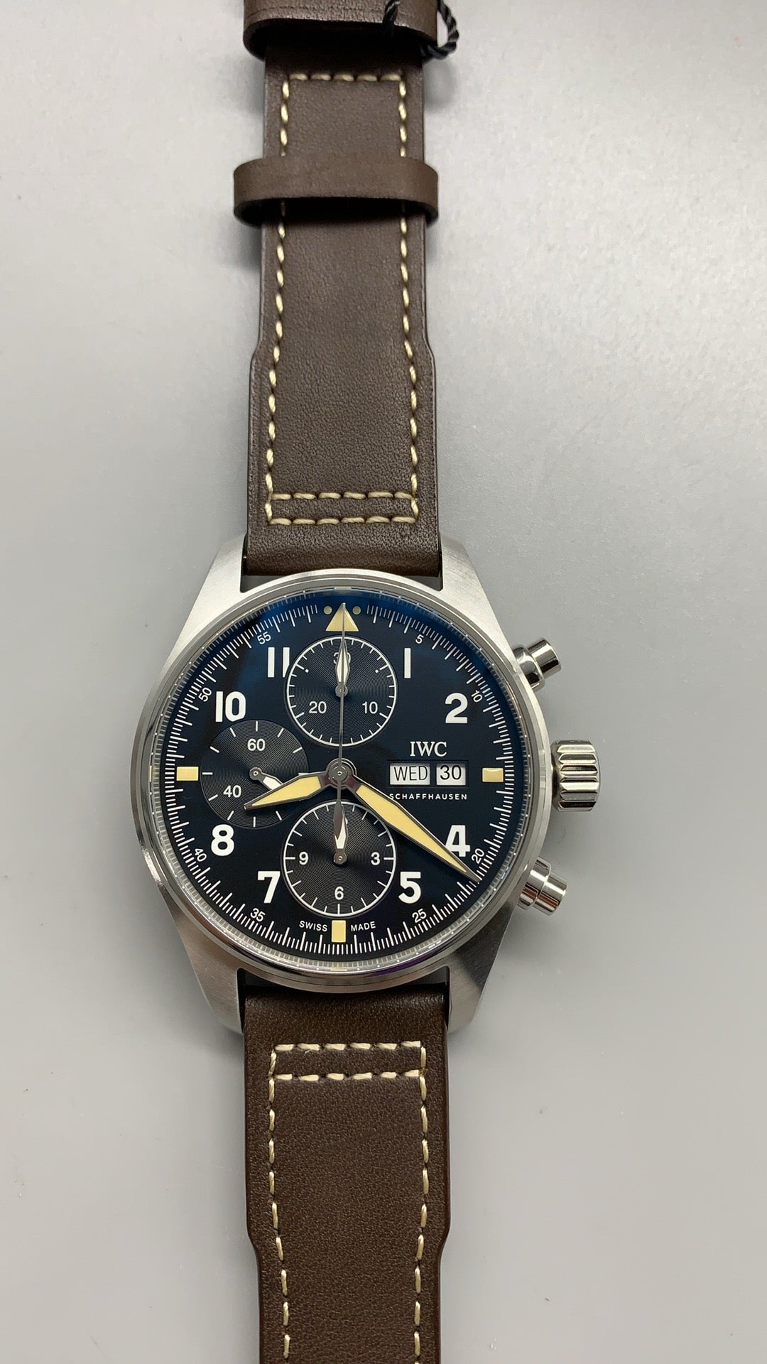 IWC Pilot’s Chronograph | 41MM | หน้าปัดสีดำ | สายหนังสีน้ำตาล