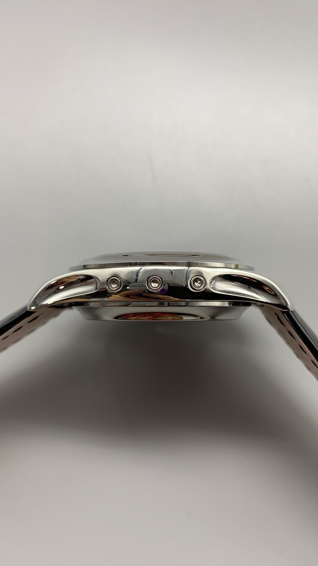 Patek Philippe 5905G | 42MM | หน้าปัดสีน้ำเงินซันเรย์ | ฟังก์ชันปฏิทินประจำปี + จับเวลา Flyback | กลไกอัตโนมัติ Cal.CH 28-520 QA 24H