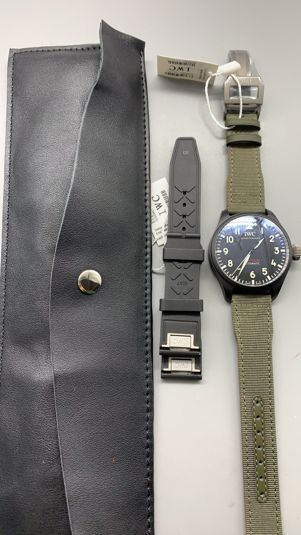 IWC Big Pilot’s Watch TOP GUN | 46MM | ตัวเรือนเซรามิกสีดำ | สายผ้าไนลอนสีเขียวทหาร | กลไกอัตโนมัติ