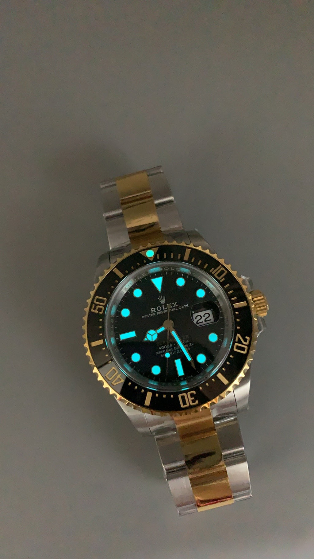 Rolex Sea-Dweller 43 MM | หน้าปัดสีดำ | ตัวเรือน Rolesor (สตีล + ทอง 18K) ขนาดตัวเรือน: 43 มม.