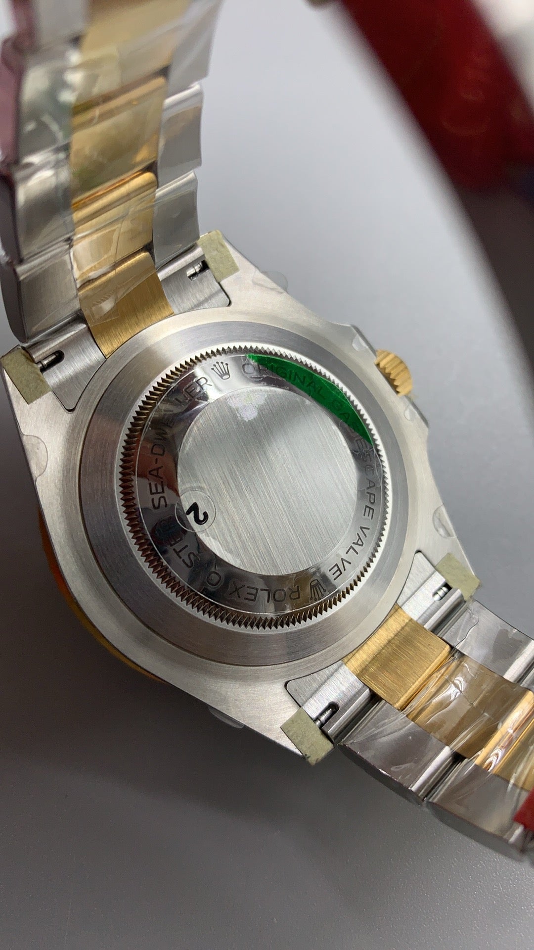 Rolex Sea-Dweller 43 MM | หน้าปัดสีดำ | ตัวเรือน Rolesor (สตีล + ทอง 18K) ขนาดตัวเรือน: 43 มม.