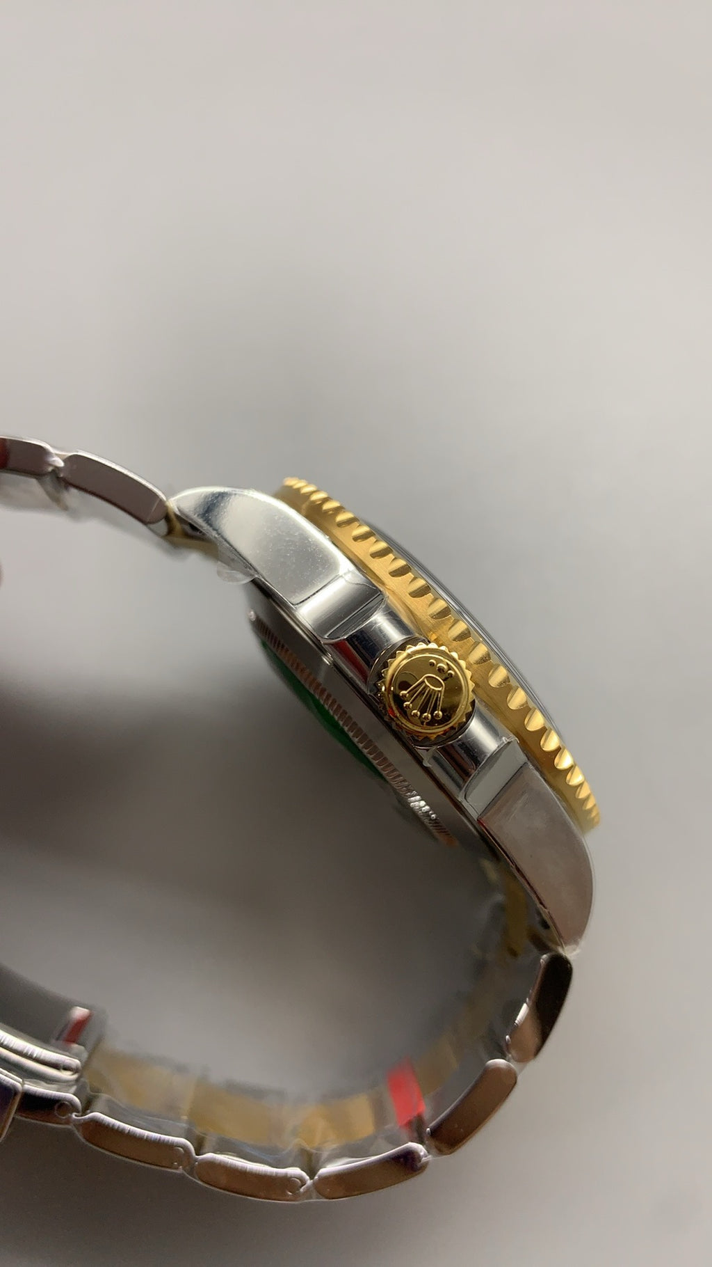 Rolex Sea-Dweller 43 MM | หน้าปัดสีดำ | ตัวเรือน Rolesor (สตีล + ทอง 18K) ขนาดตัวเรือน: 43 มม.