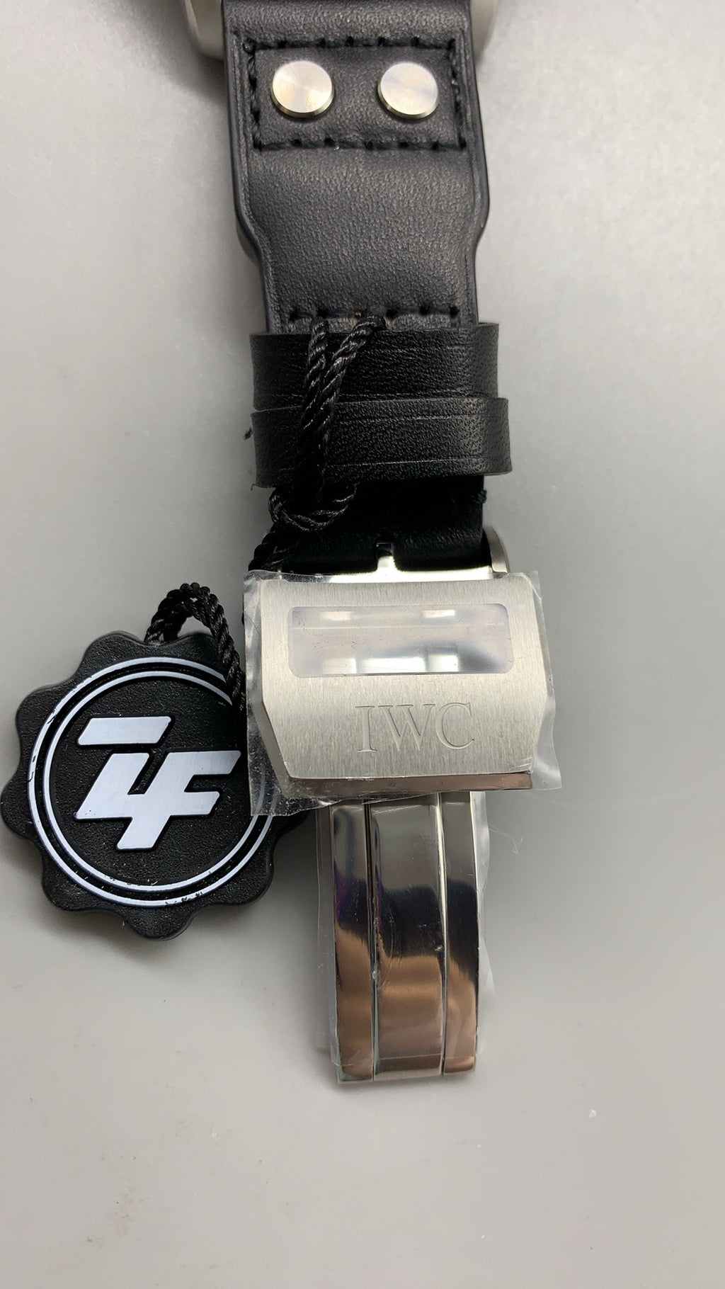 IWC Big Pilot’s Watch | 46MM | ตัวเรือนสแตนเลส | สายหนังลูกวัวสีดำ | กลไกอัตโนมัติ