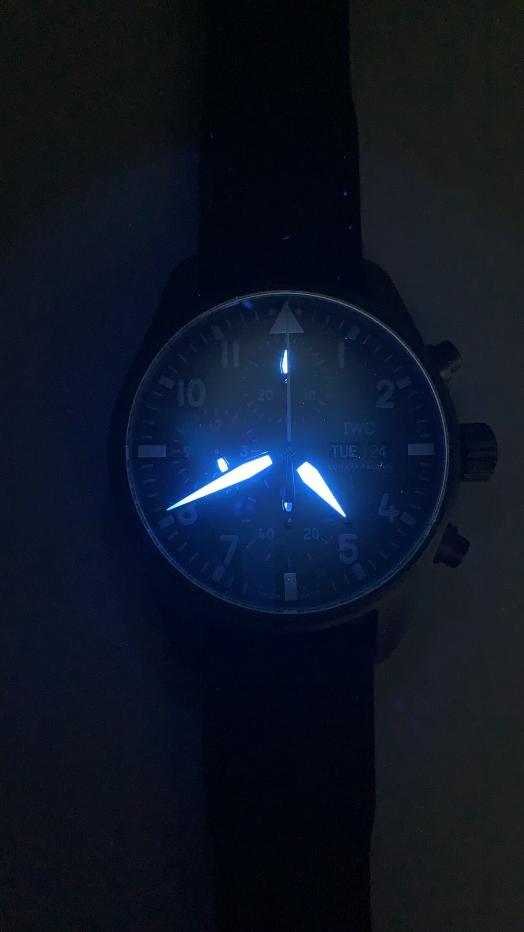 IWC Pilot’s Watch Chronograph Top Gun | 44.5MM | ตัวเรือนเซรามิกสีดำ | สายยางสีดำ | กลไกอัตโนมัติ