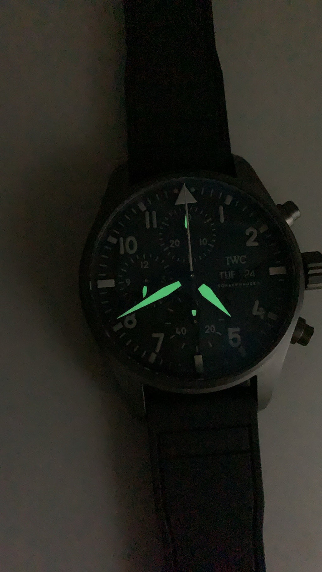 IWC Pilot’s Watch Chronograph Top Gun | 44.5MM | ตัวเรือนเซรามิกสีดำ | สายยางสีดำ | กลไกอัตโนมัติ