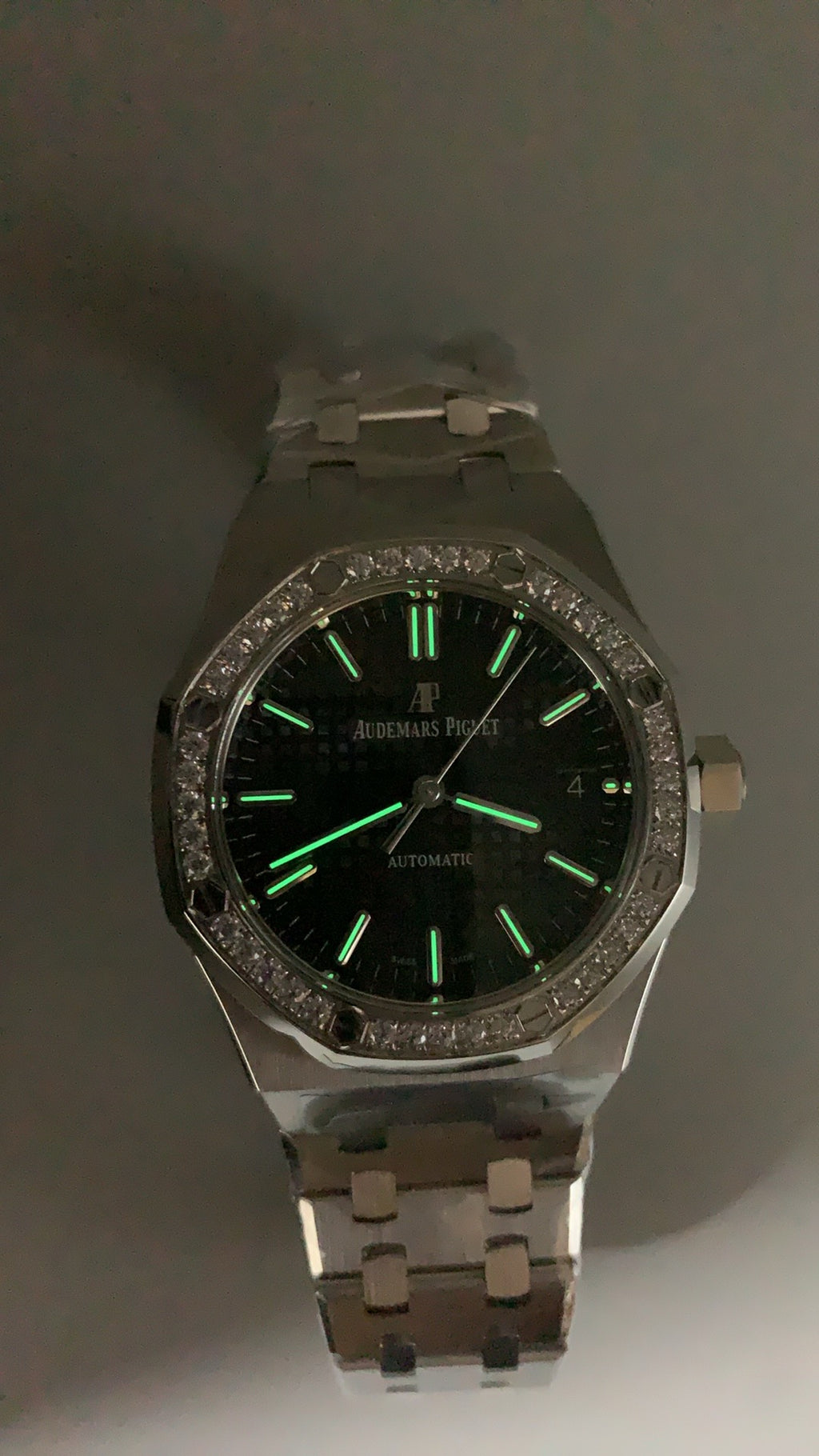 Audemars Piguet Royal Oak 15450ST | 37MM | ตัวเรือนสแตนเลสสตีล | หน้าปัดสีคลาสสิก | กลไกอัตโนมัติ Cal.3120