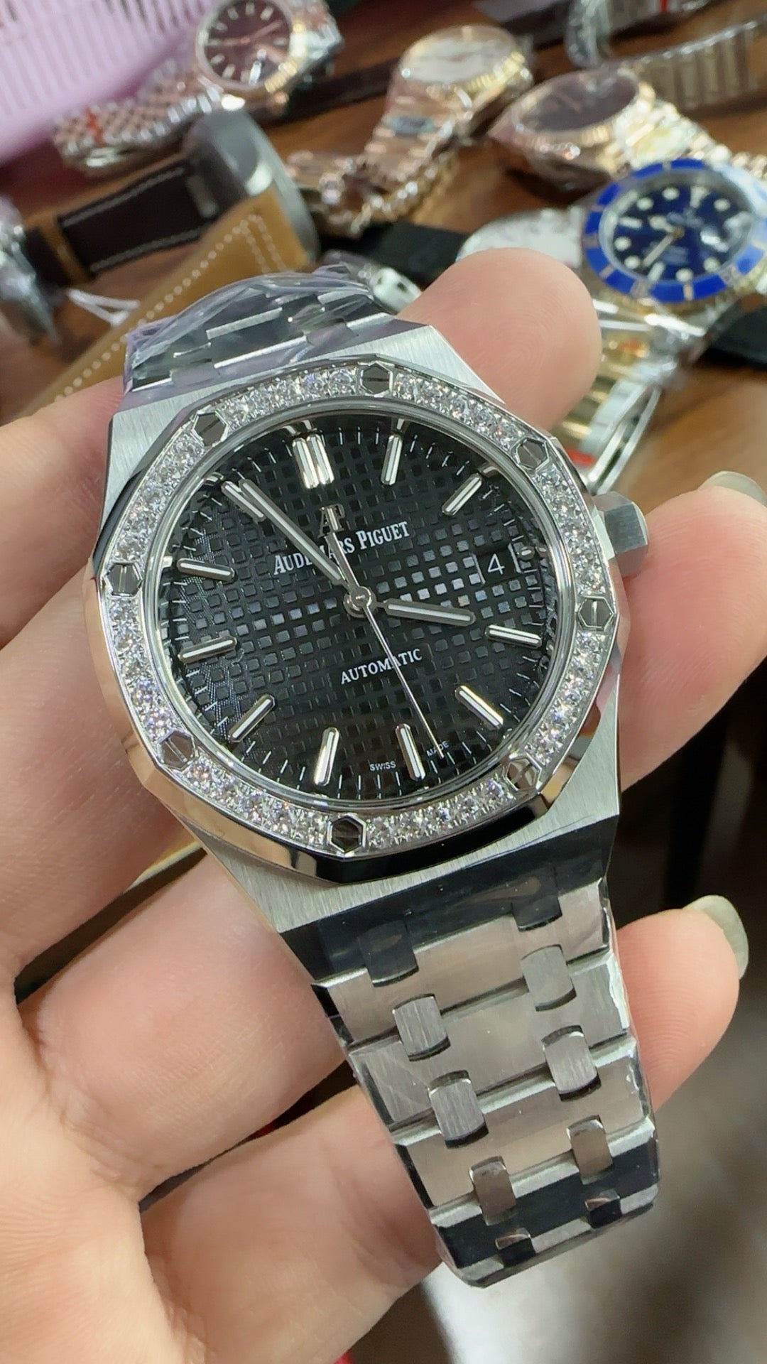 Audemars Piguet Royal Oak 15450ST | 37MM | ตัวเรือนสแตนเลสสตีล | หน้าปัดสีคลาสสิก | กลไกอัตโนมัติ Cal.3120