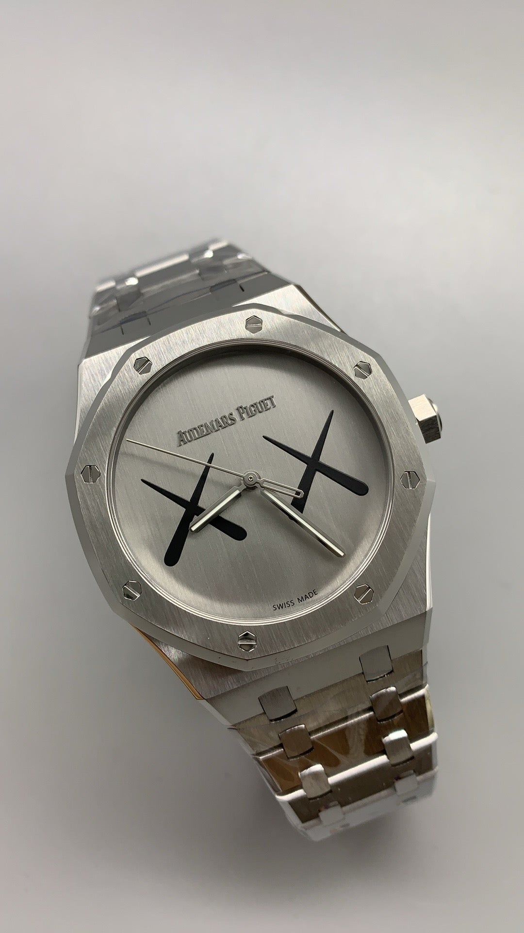 Audemars Piguet Royal Oak Concept Black Panther | 42MM | ตัวเรือนสแตนเลสสตีลเคลือบสีดำแบบ PVD | หน้าปัดตกแต่งตัวการ์ตูน Black Panther | กลไกอัตโนมัติ Flying Tourbillon