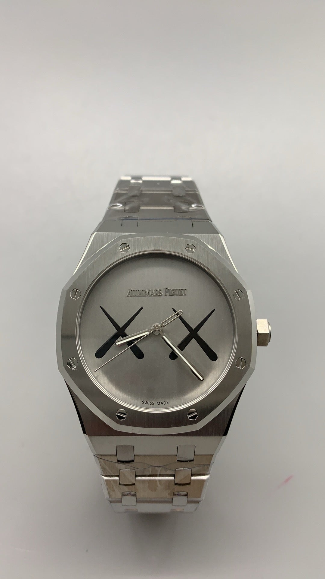 Audemars Piguet Royal Oak Concept Black Panther | 42MM | ตัวเรือนสแตนเลสสตีลเคลือบสีดำแบบ PVD | หน้าปัดตกแต่งตัวการ์ตูน Black Panther | กลไกอัตโนมัติ Flying Tourbillon