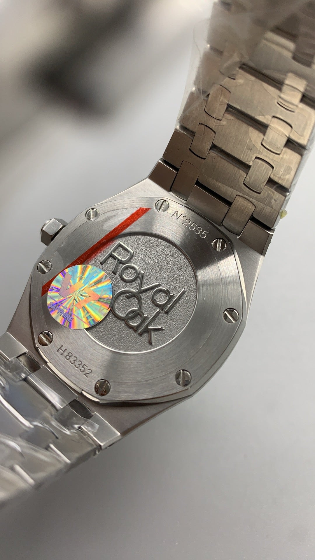 Audemars Piguet Royal Oak 67651ST | 33MM | ตัวเรือนสแตนเลสสตีล | หน้าปัดสีขาว | ขอบประดับเพชร | ระบบควอทซ์ (Quartz)